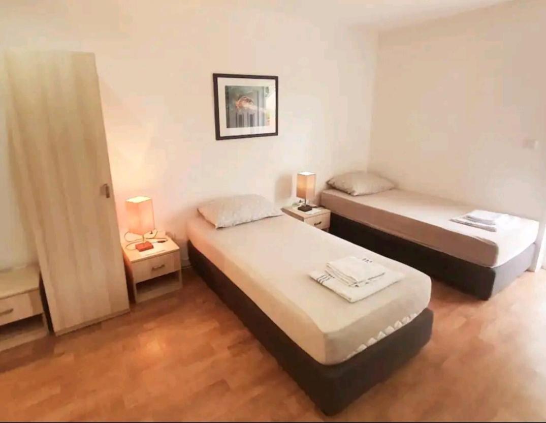 Doli Motel Stone Gardens מראה חיצוני תמונה